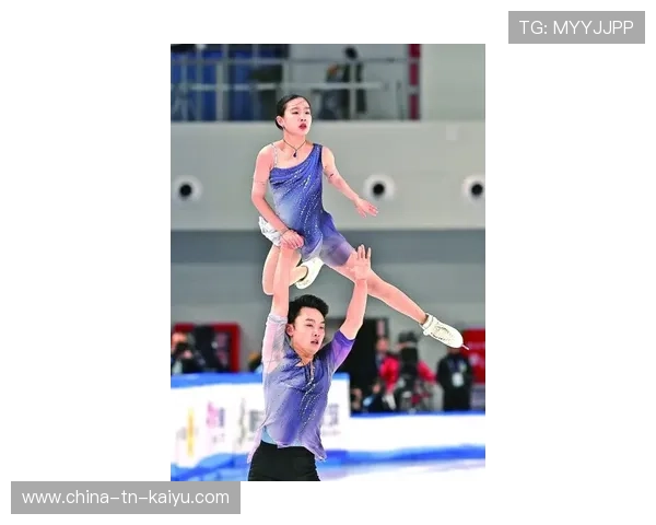 汪柯菡步伐轻盈快速切入